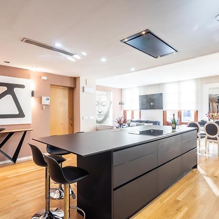 Central Market Lux Apartment Валенсия Экстерьер фото