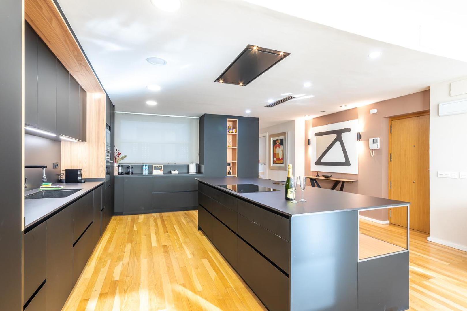 Central Market Lux Apartment Валенсия Экстерьер фото